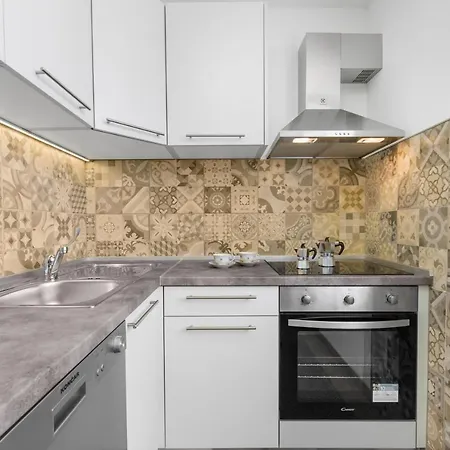 公寓 Sabina 2, 波雷奇