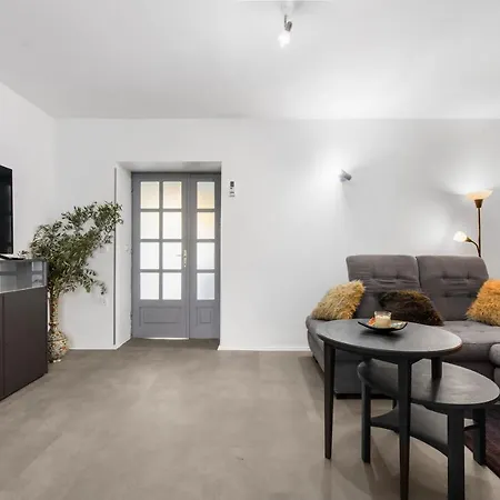 Sabina 2, 公寓 波雷奇