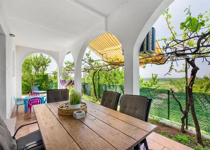 Apartment Sabina 2, *