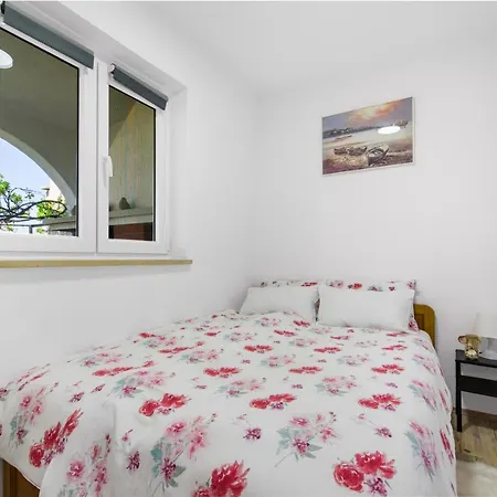 Sabina 2, Appartement *