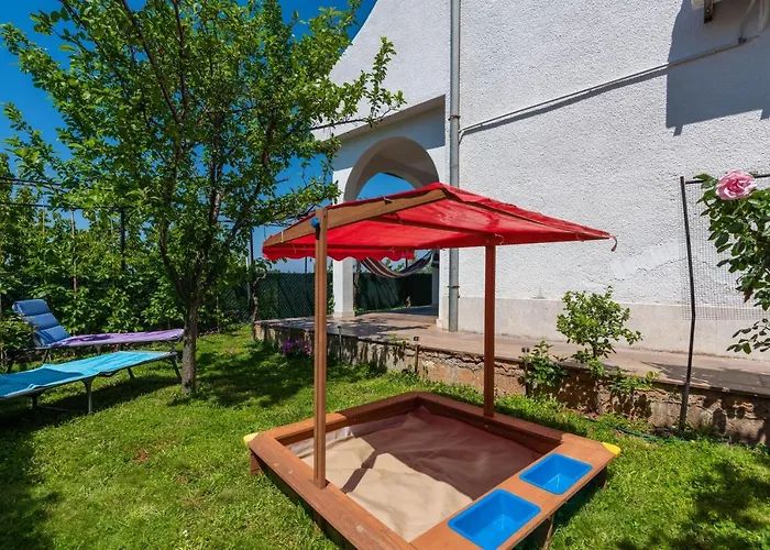 Sabina 2, Πόρετς